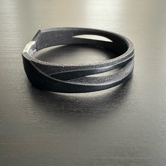 Black Leather Bracelet - Picture 7 of 10